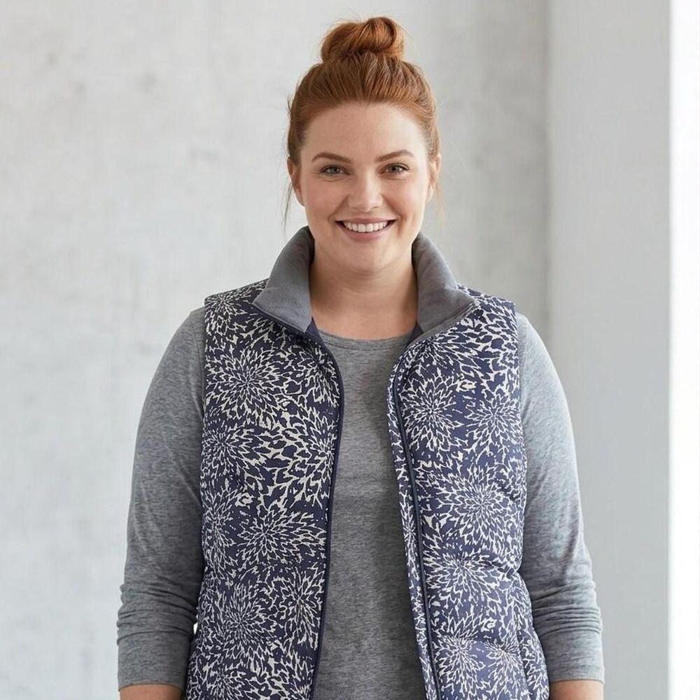 Lands End Navy Floral Puffer Vest Zip Up Outerwear L/XL cabincore cottagecore